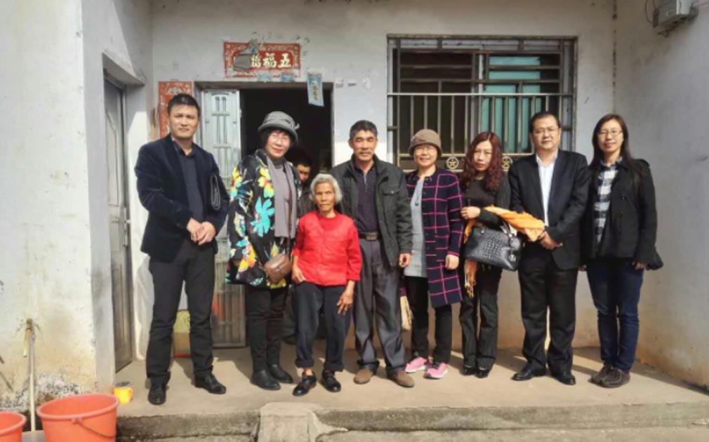 家樂事凈水器董事長陳惠東走訪慰問河源和平縣公白鎮塘角村貧困群眾